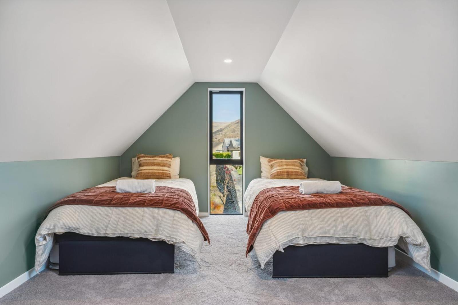 Macandrew Luxury Holiday home Wanaka